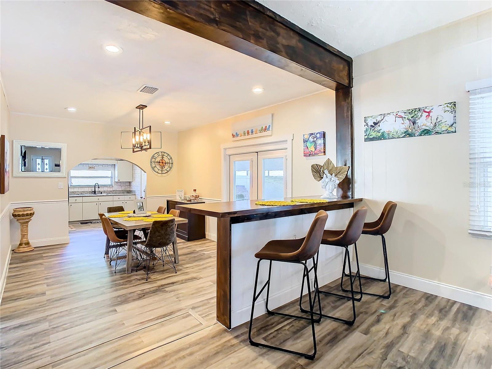JOHN H DREWS FIRST EXT - Residential Lease