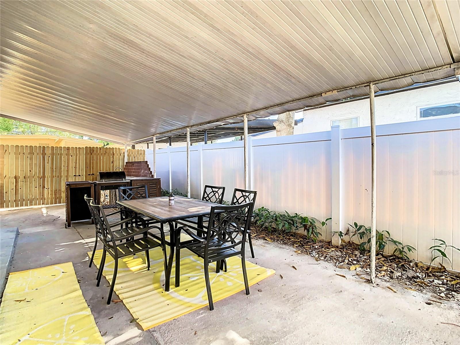 JOHN H DREWS FIRST EXT - Residential Lease