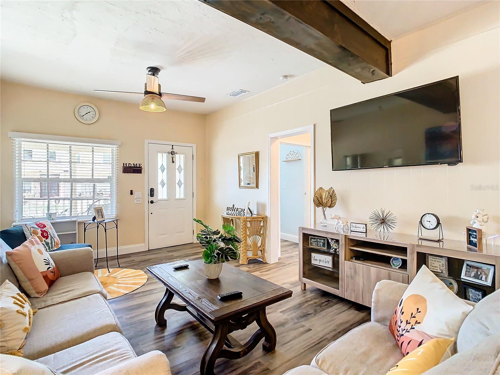 JOHN H DREWS FIRST EXT - Residential Lease