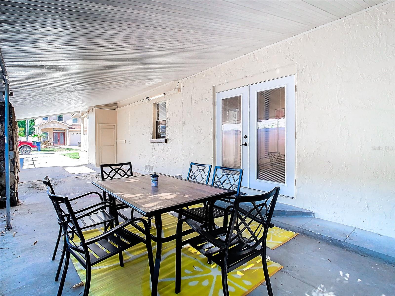 JOHN H DREWS FIRST EXT - Residential Lease