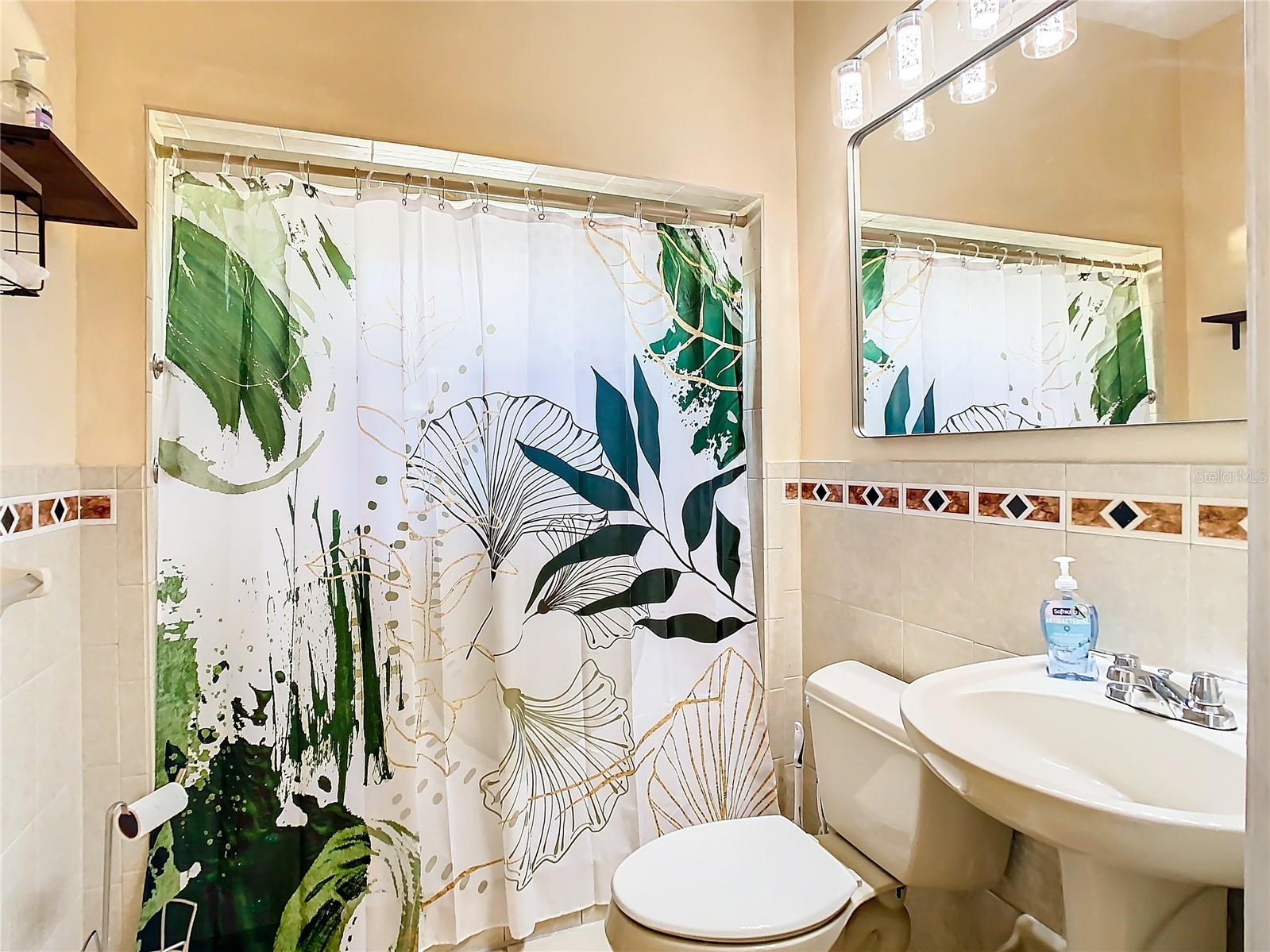 JOHN H DREWS FIRST EXT - Residential Lease