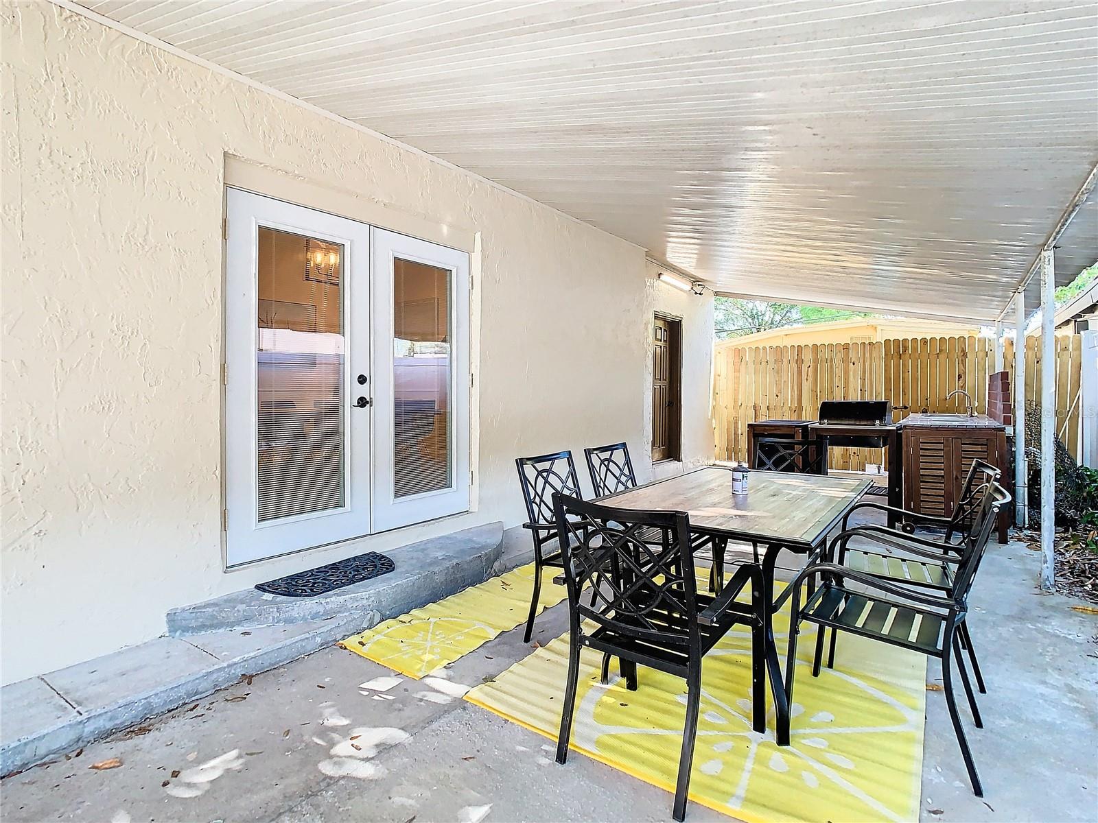 JOHN H DREWS FIRST EXT - Residential Lease