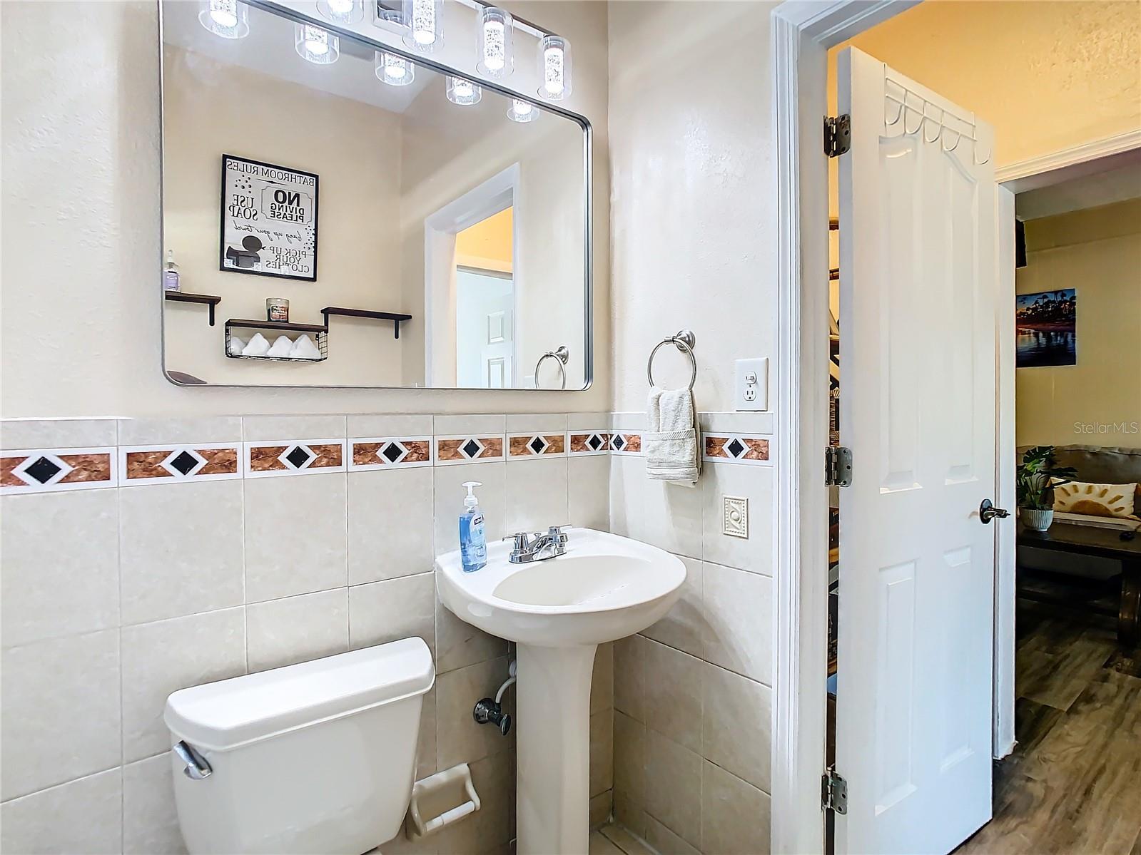 JOHN H DREWS FIRST EXT - Residential Lease