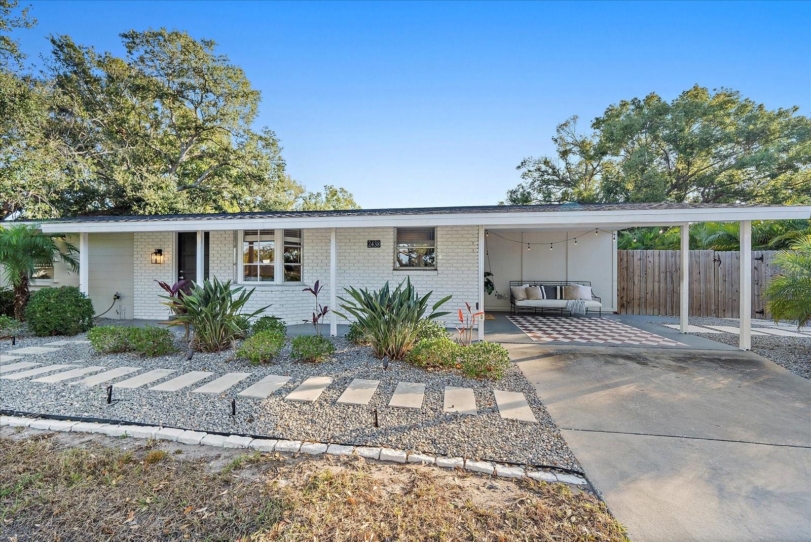 SOUTH GATE - Residential