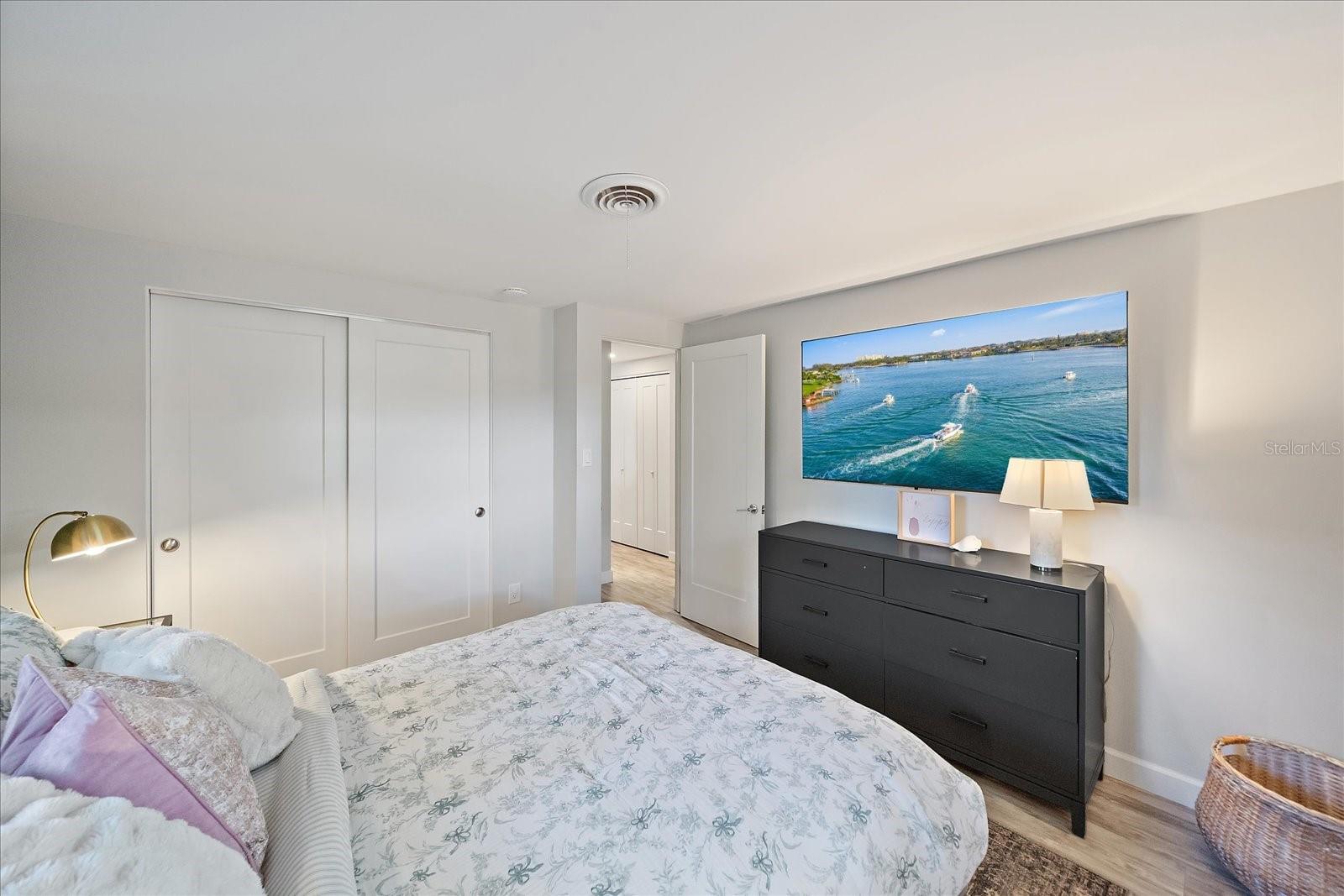 SOUTH GATE - Residential