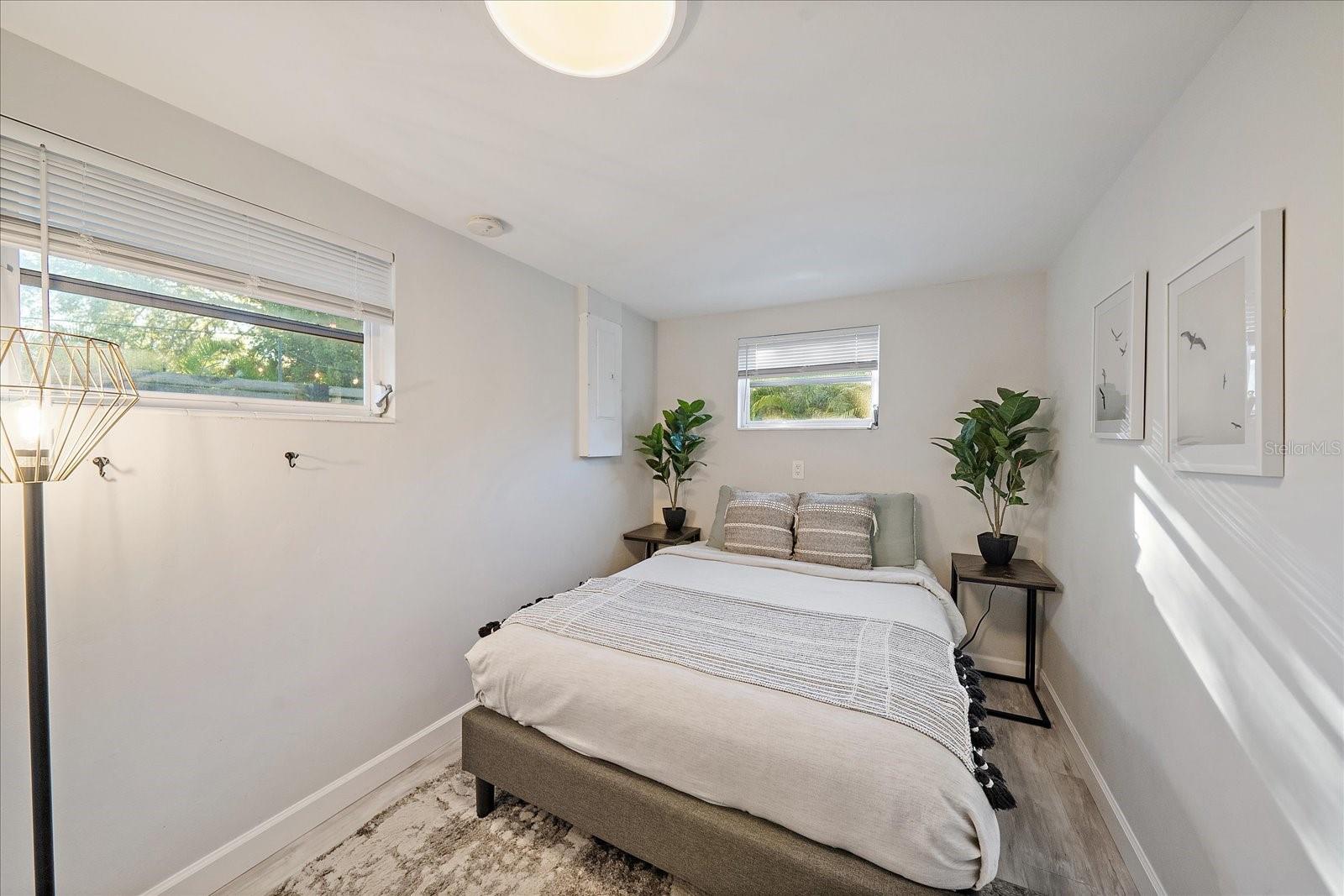 SOUTH GATE - Residential