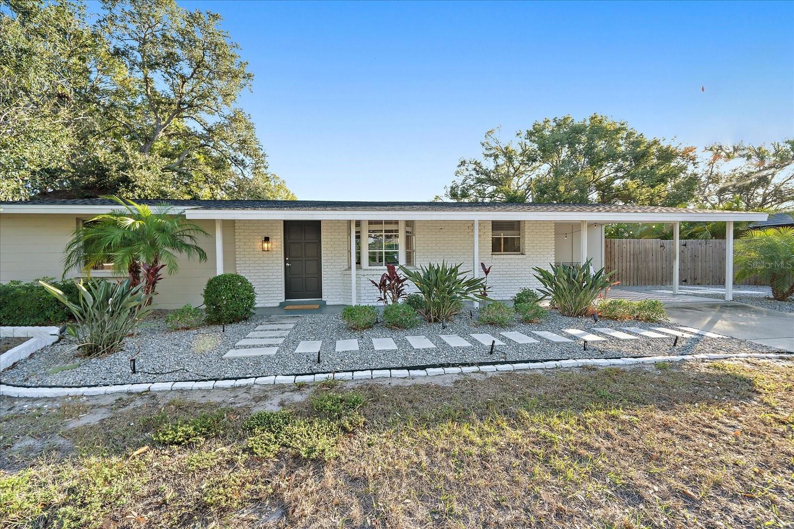 SOUTH GATE - Residential