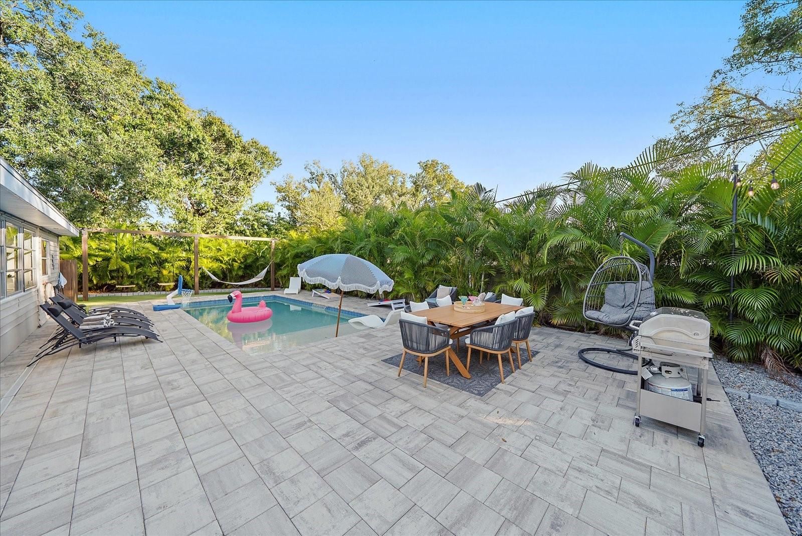 SOUTH GATE - Residential