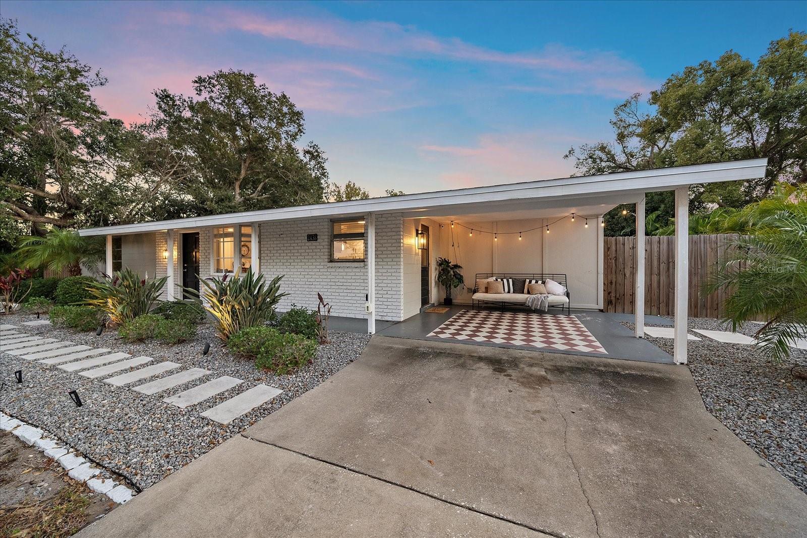 SOUTH GATE - Residential