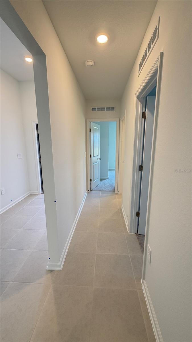 KNIGHTSBRIDGE 50S - Residential Lease