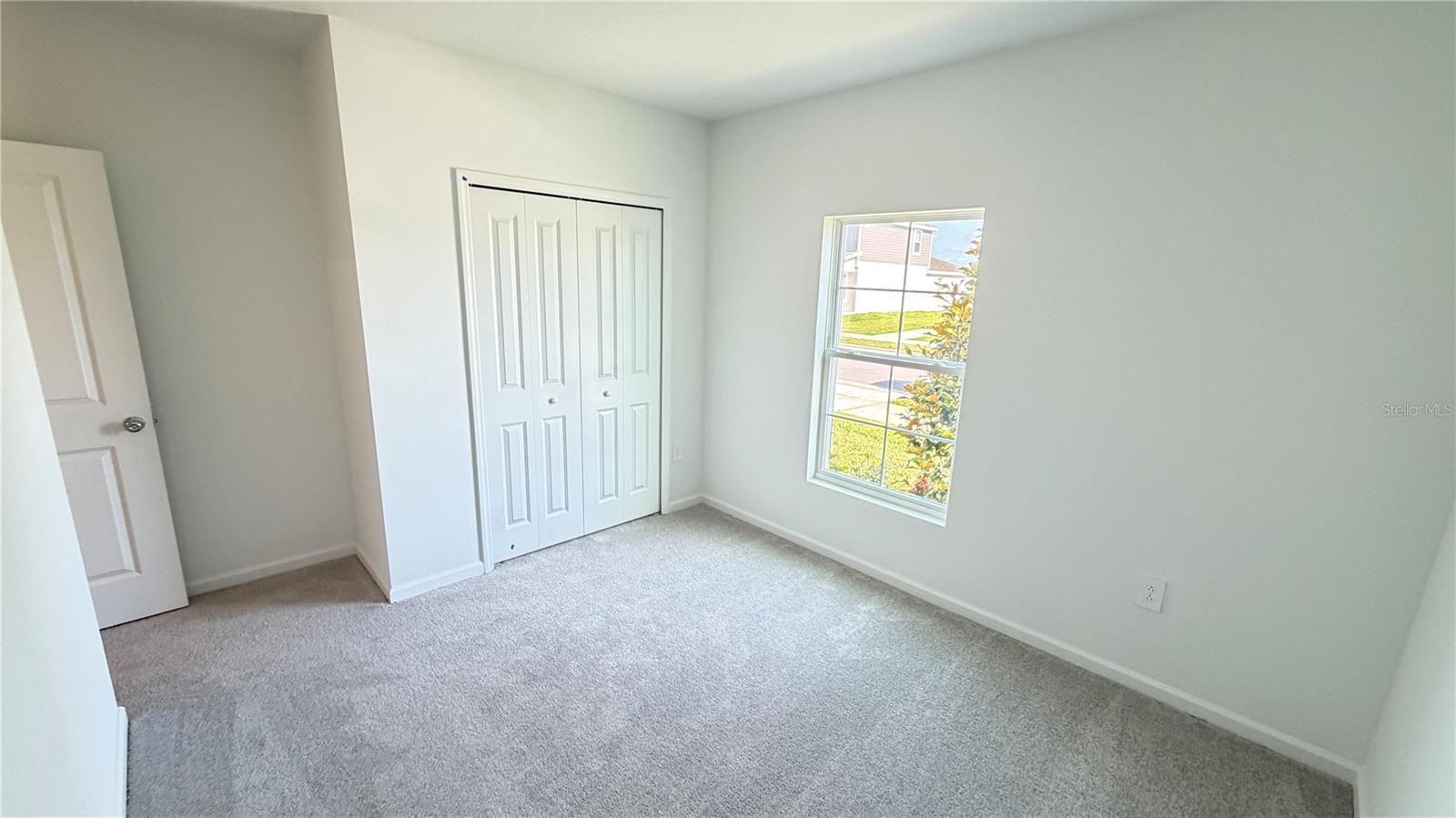 KNIGHTSBRIDGE 50S - Residential Lease