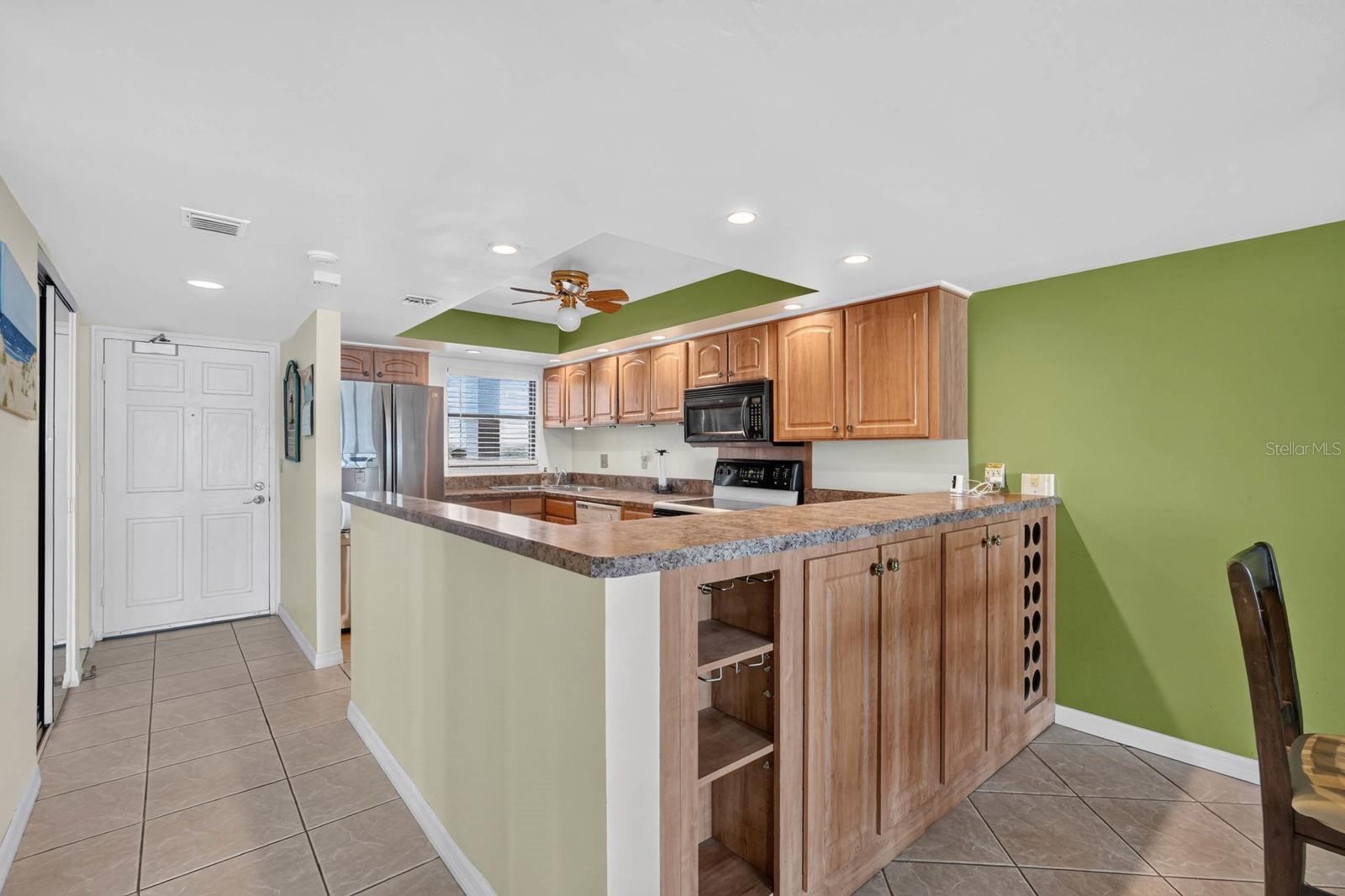 LIGHTHOUSE SHORES CONDO - Residential