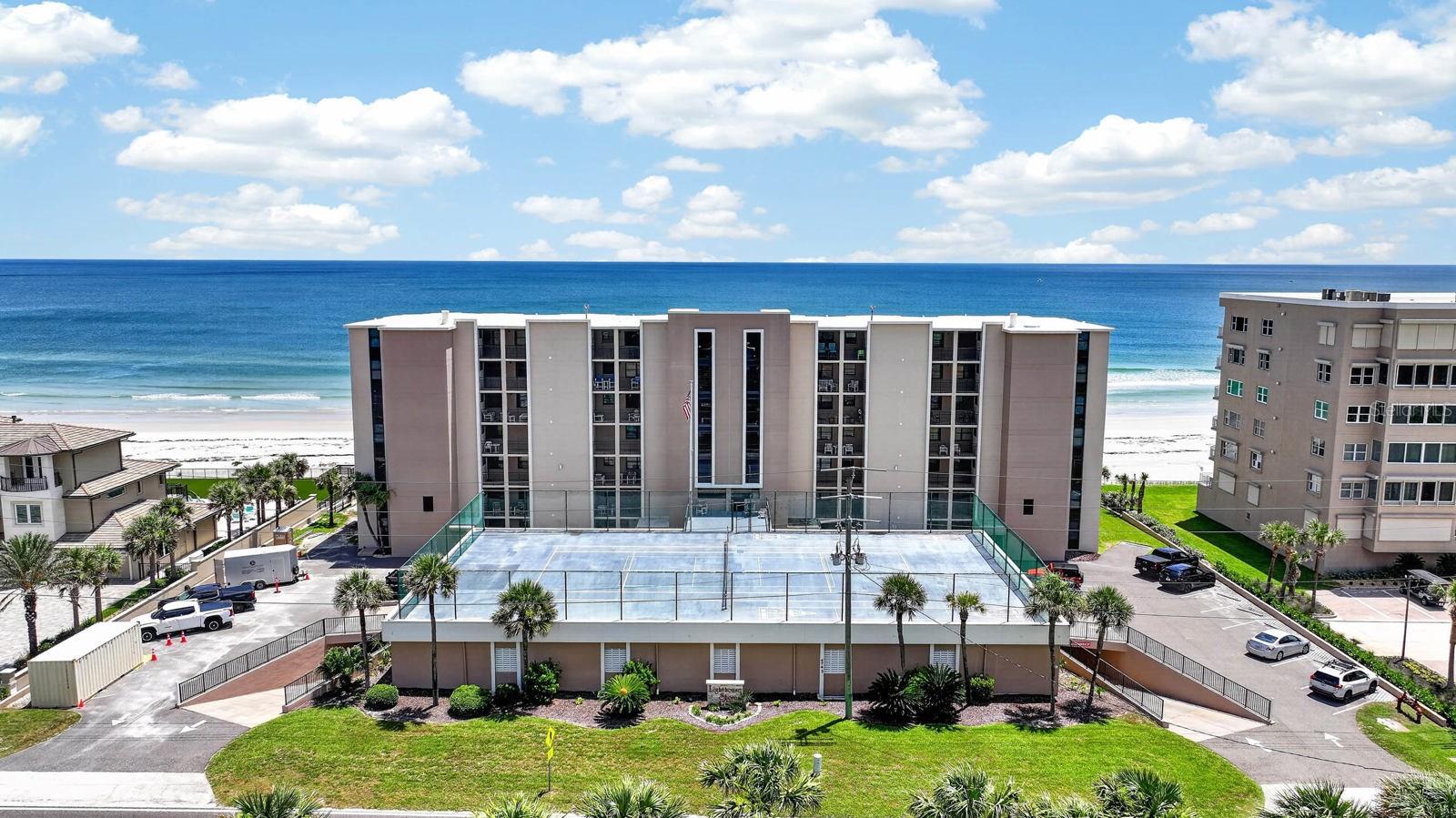 LIGHTHOUSE SHORES CONDO - Residential