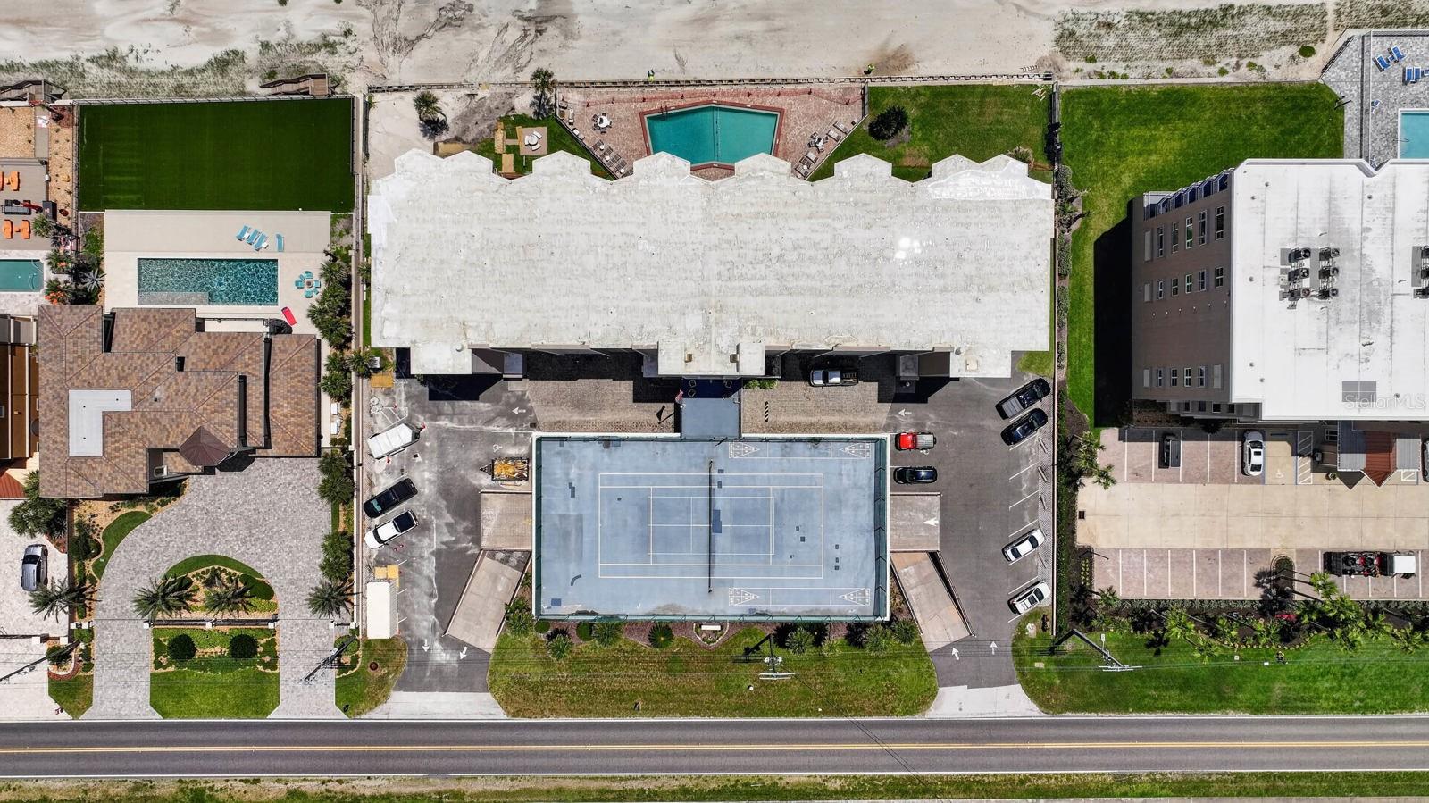 LIGHTHOUSE SHORES CONDO - Residential