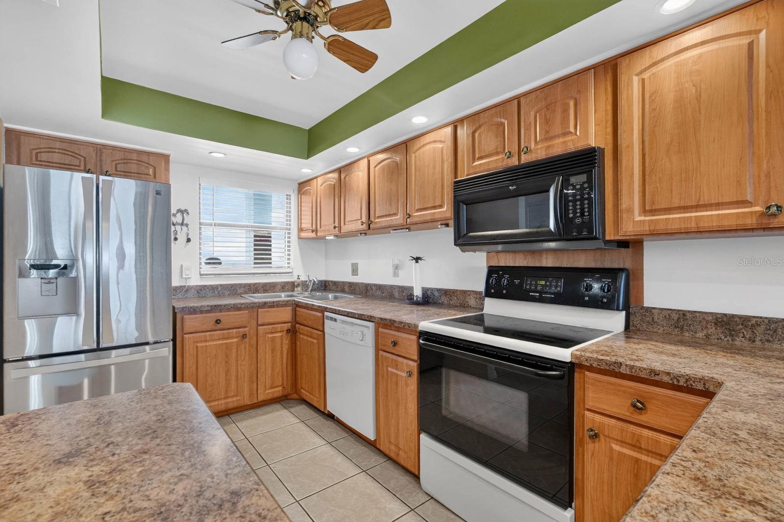 LIGHTHOUSE SHORES CONDO - Residential