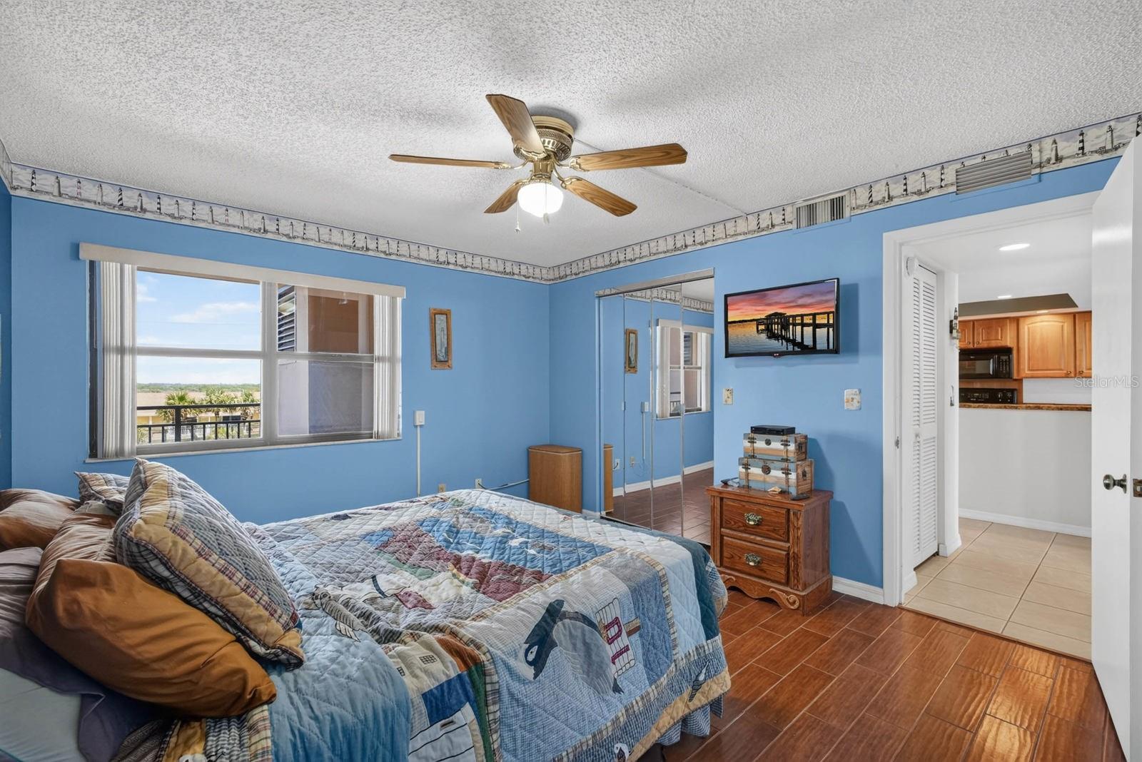LIGHTHOUSE SHORES CONDO - Residential