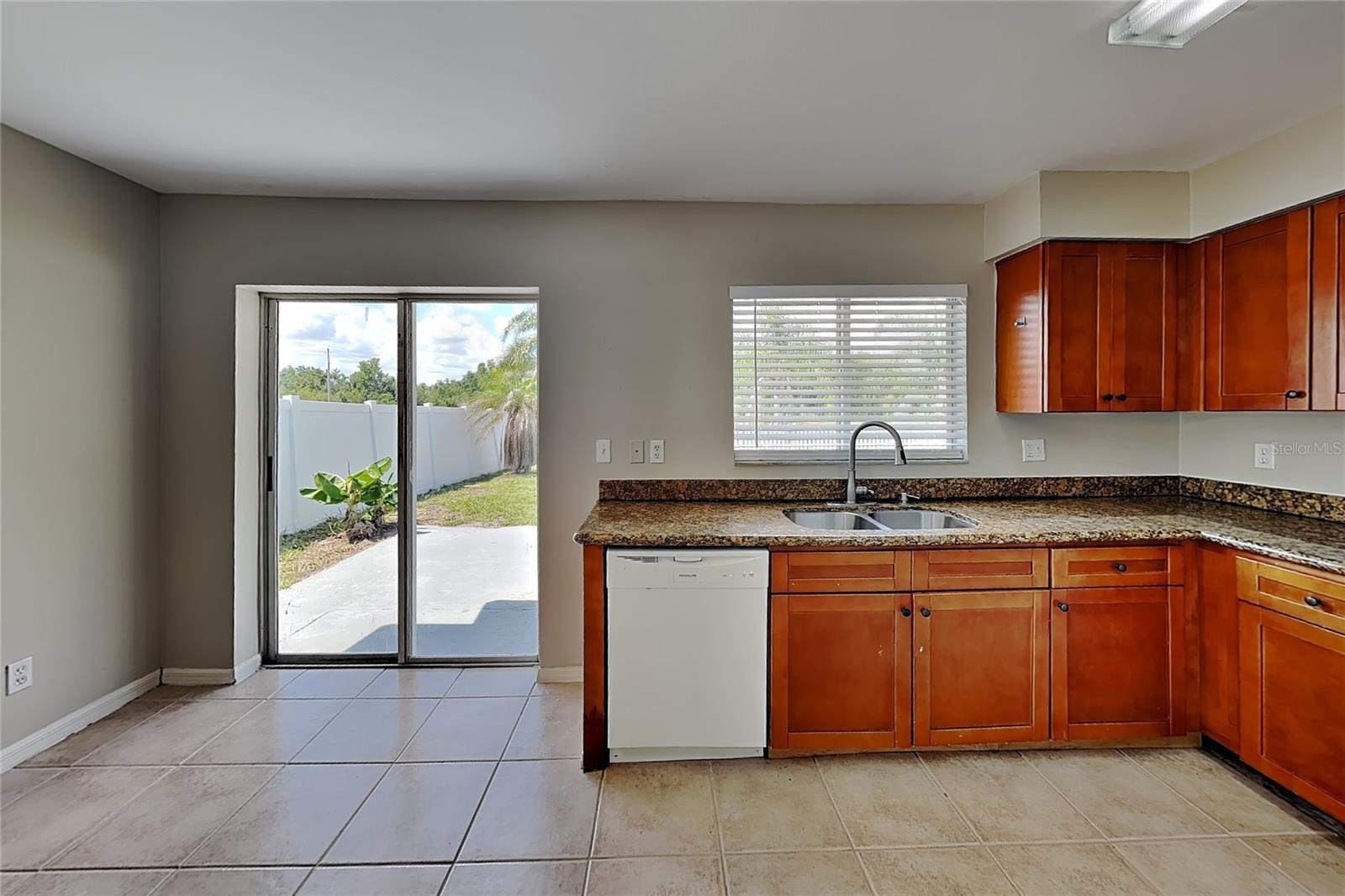 SUMMERFIELD VILLG 1 TRCT 35 - Residential Lease