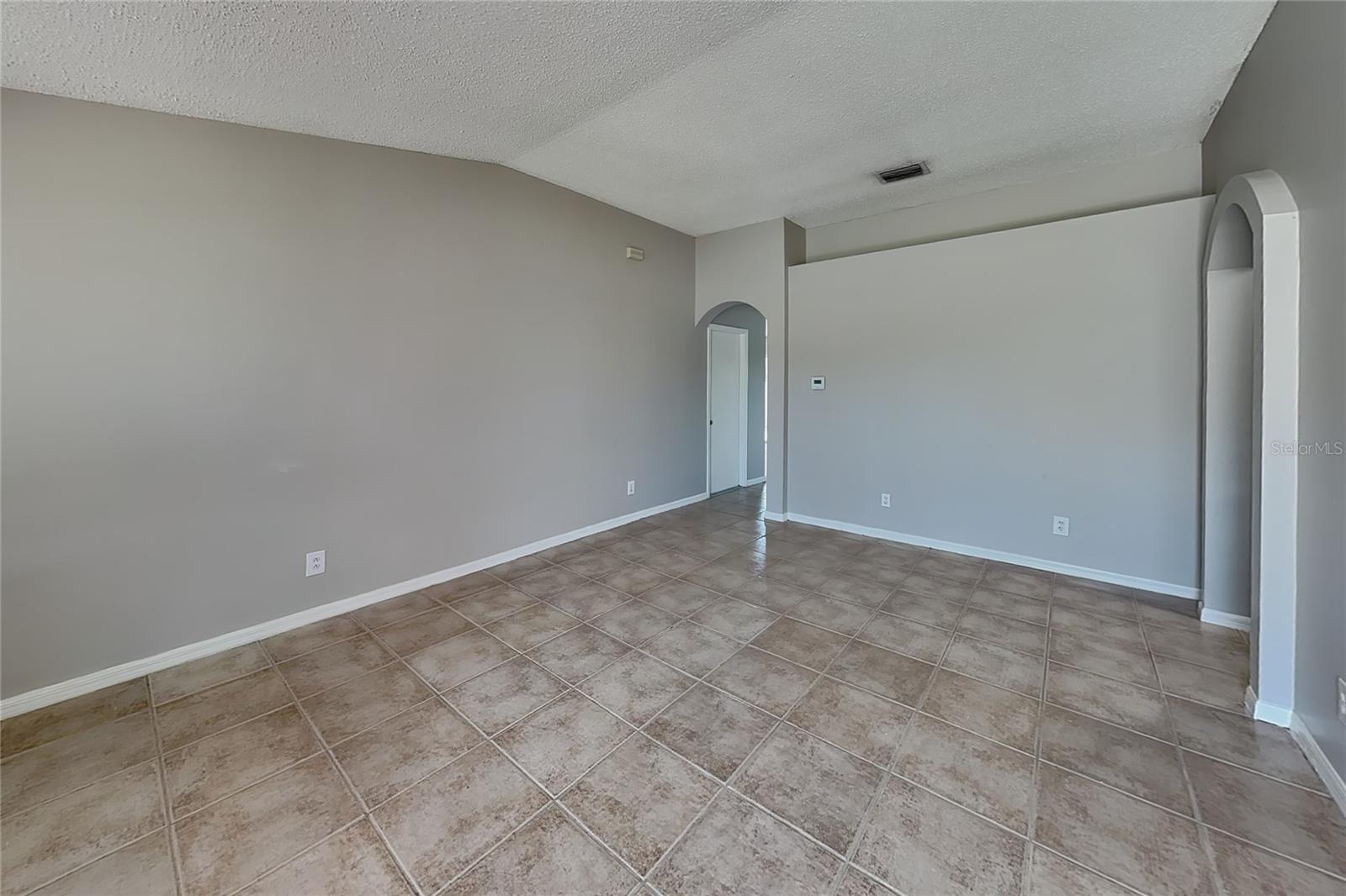 SUMMERFIELD VILLG 1 TRCT 35 - Residential Lease
