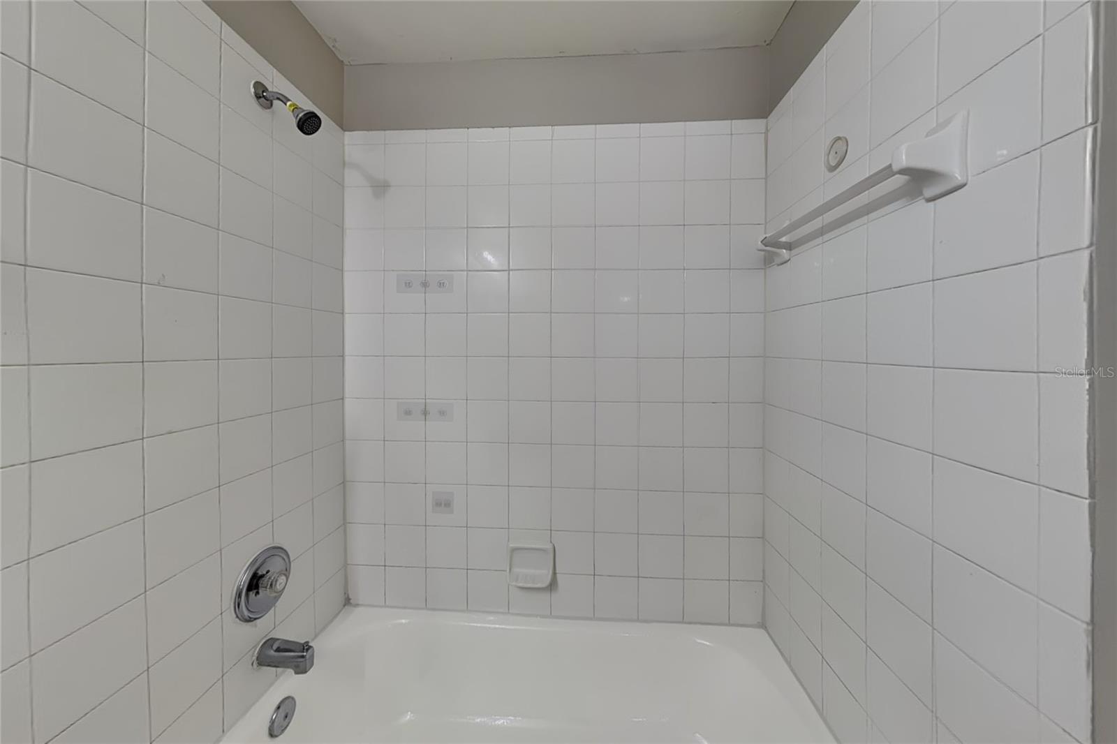 SUMMERFIELD VILLG 1 TRCT 35 - Residential Lease