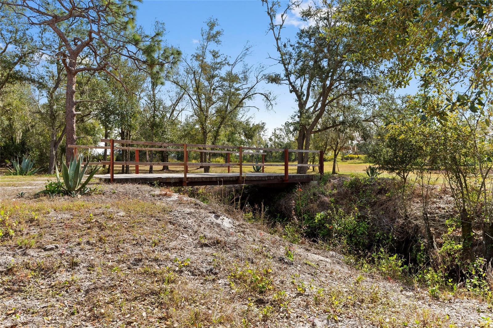 POMELLO PARK - Land