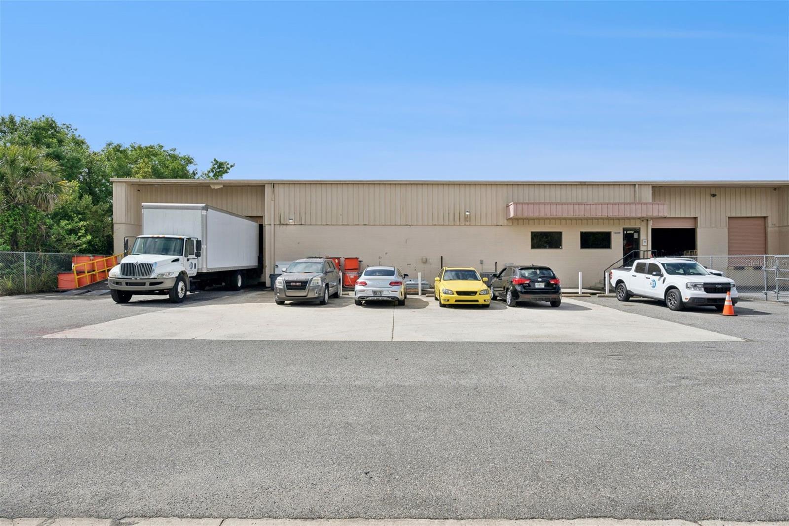 PARKWAY DISTIBUTION CENTER CONDO PH 02 - Commercial Sale
