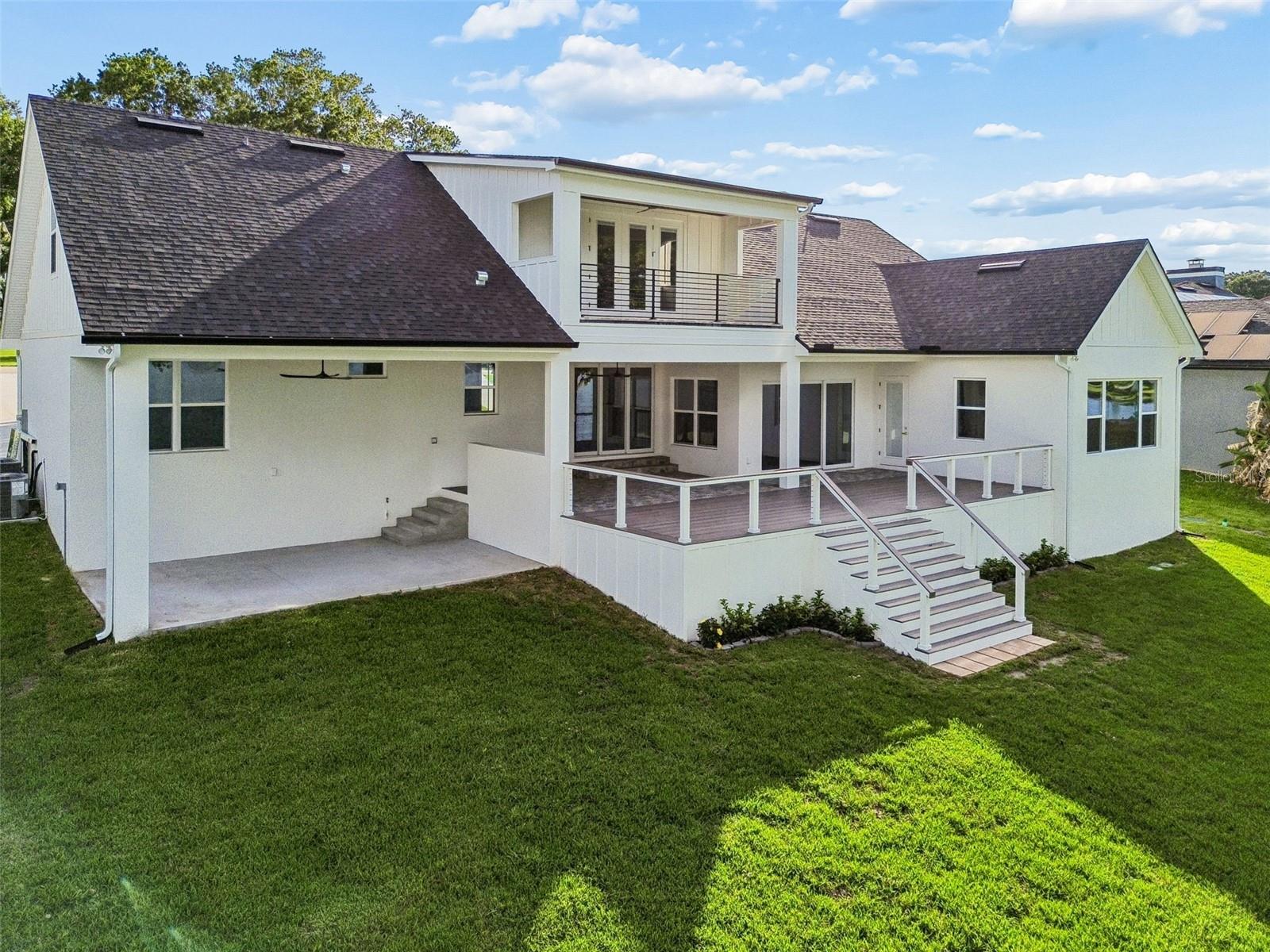 LAKE TN COUNTRY ESTATES - Residential