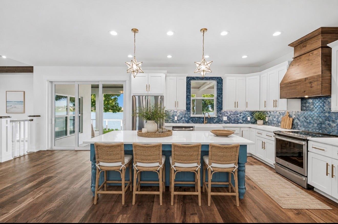 LAKE TN COUNTRY ESTATES - Residential