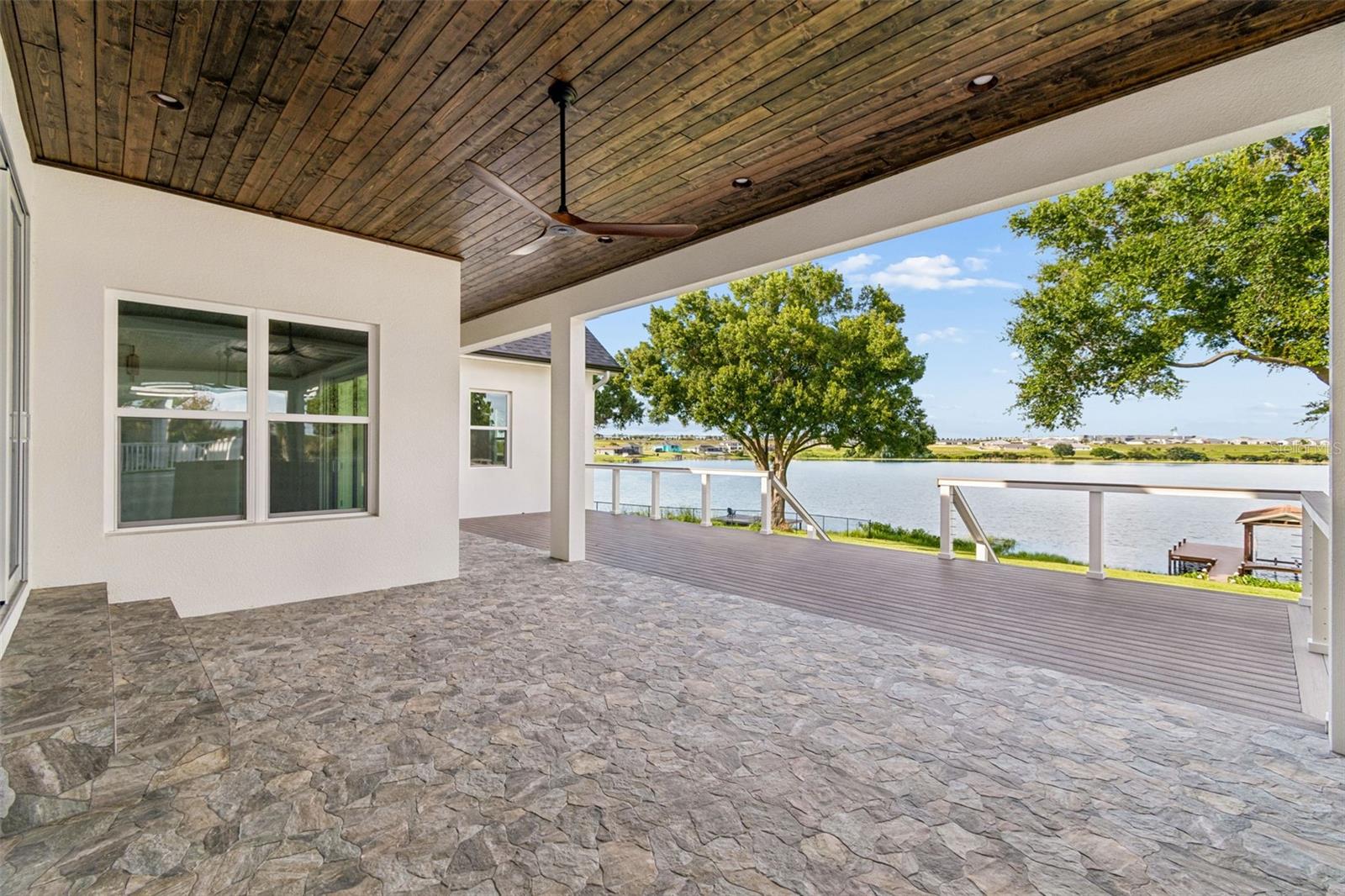 LAKE TN COUNTRY ESTATES - Residential