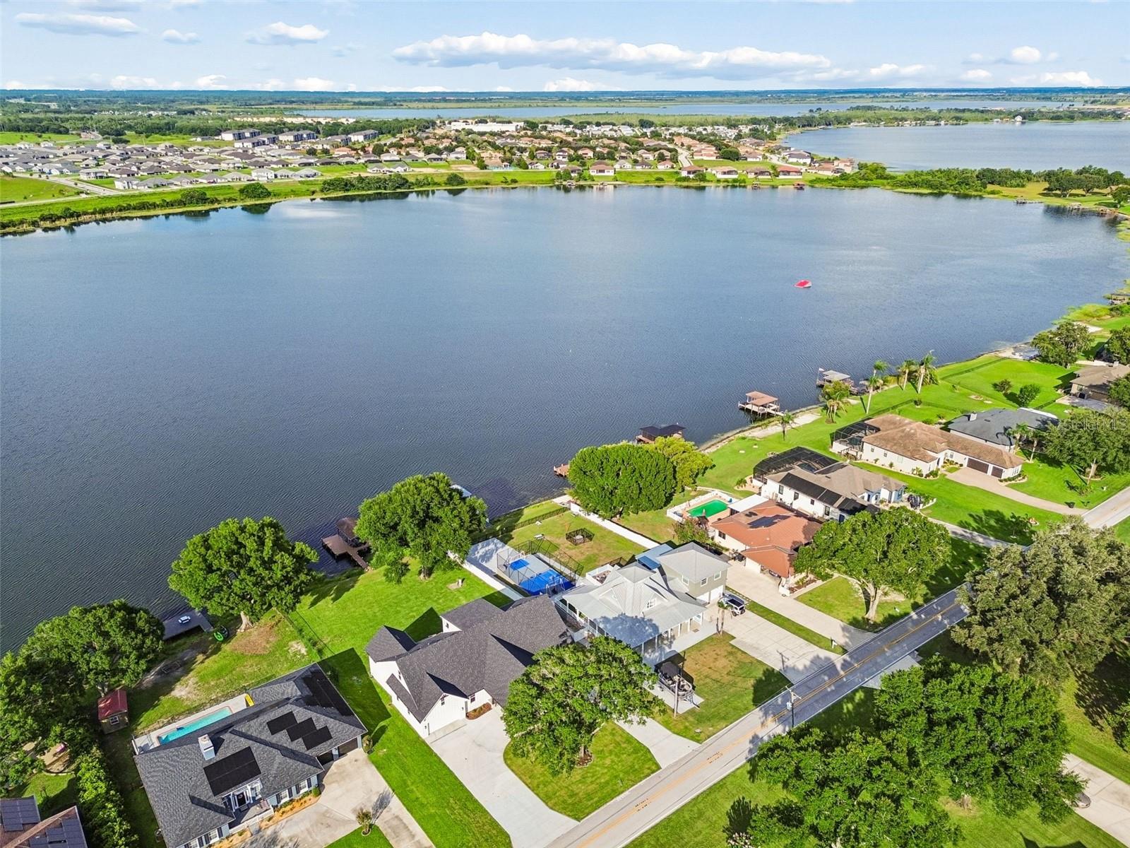 LAKE TN COUNTRY ESTATES - Residential