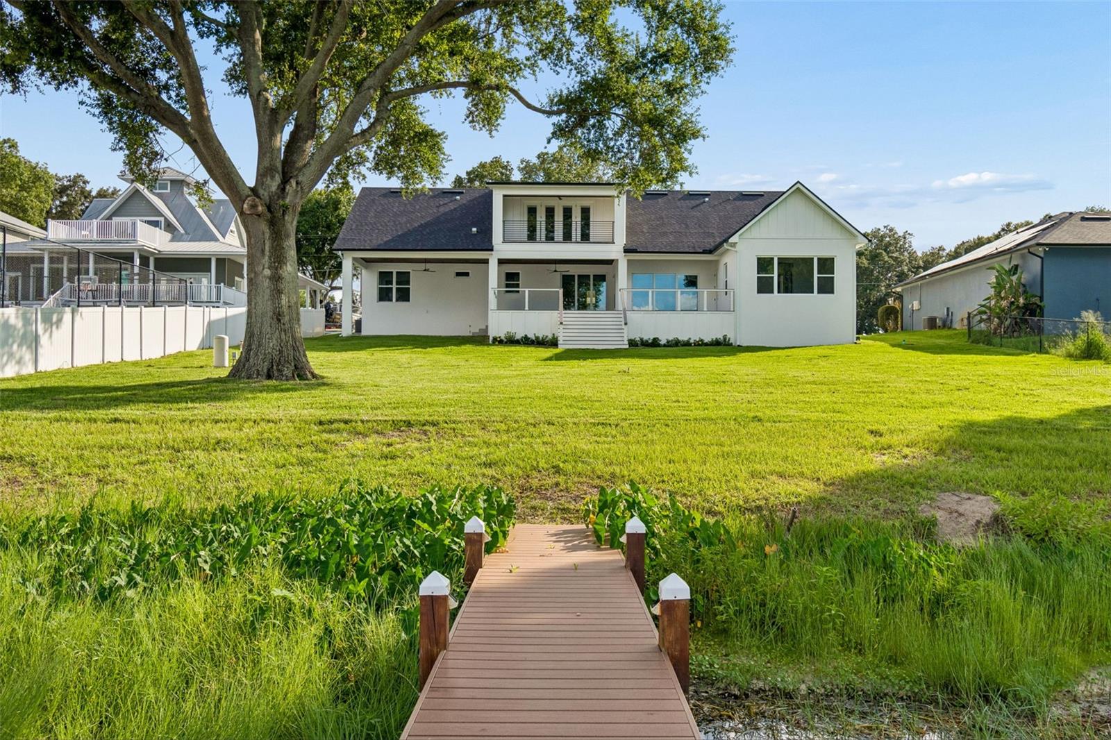 LAKE TN COUNTRY ESTATES - Residential