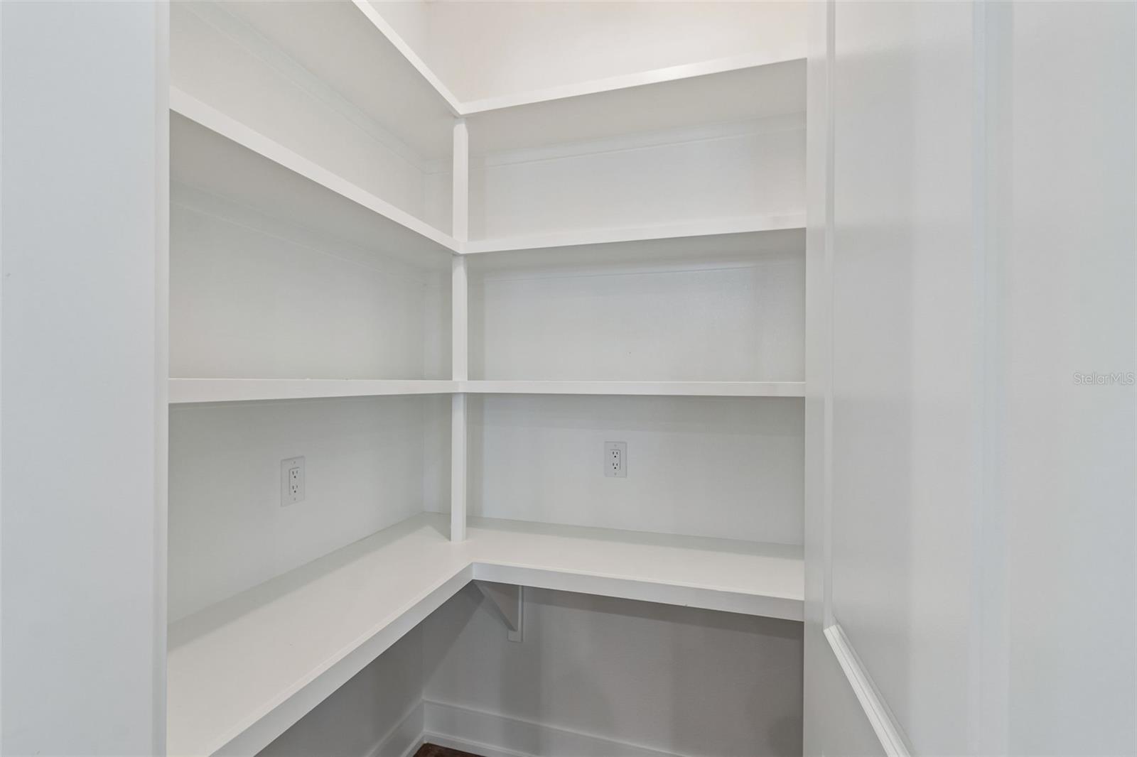 LAKE TN COUNTRY ESTATES - Residential