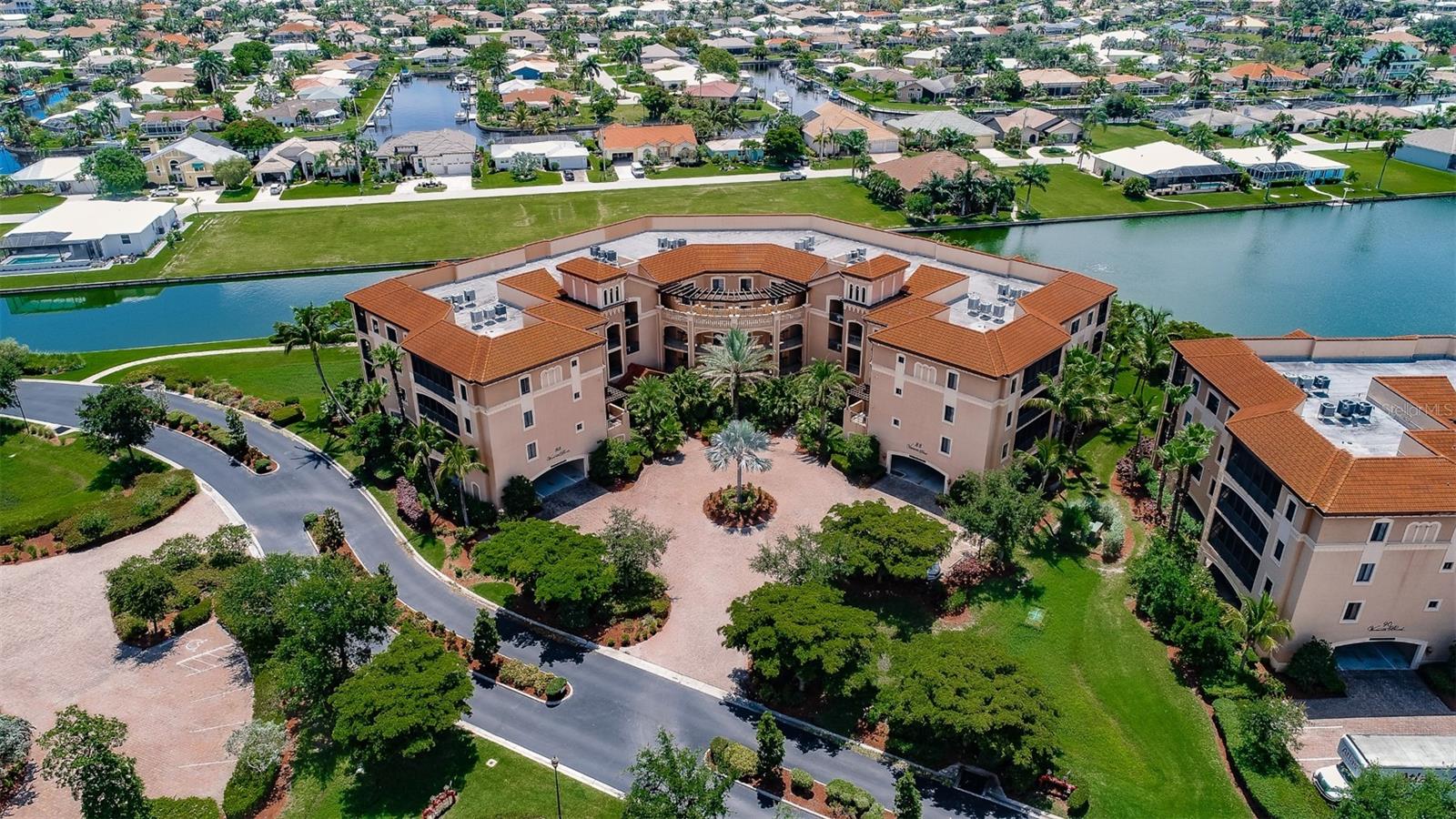 BELLA LAGO AT VIVANTE - Residential