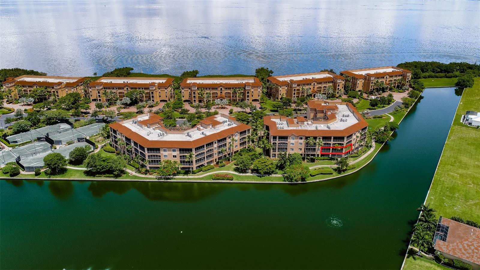 BELLA LAGO AT VIVANTE - Residential