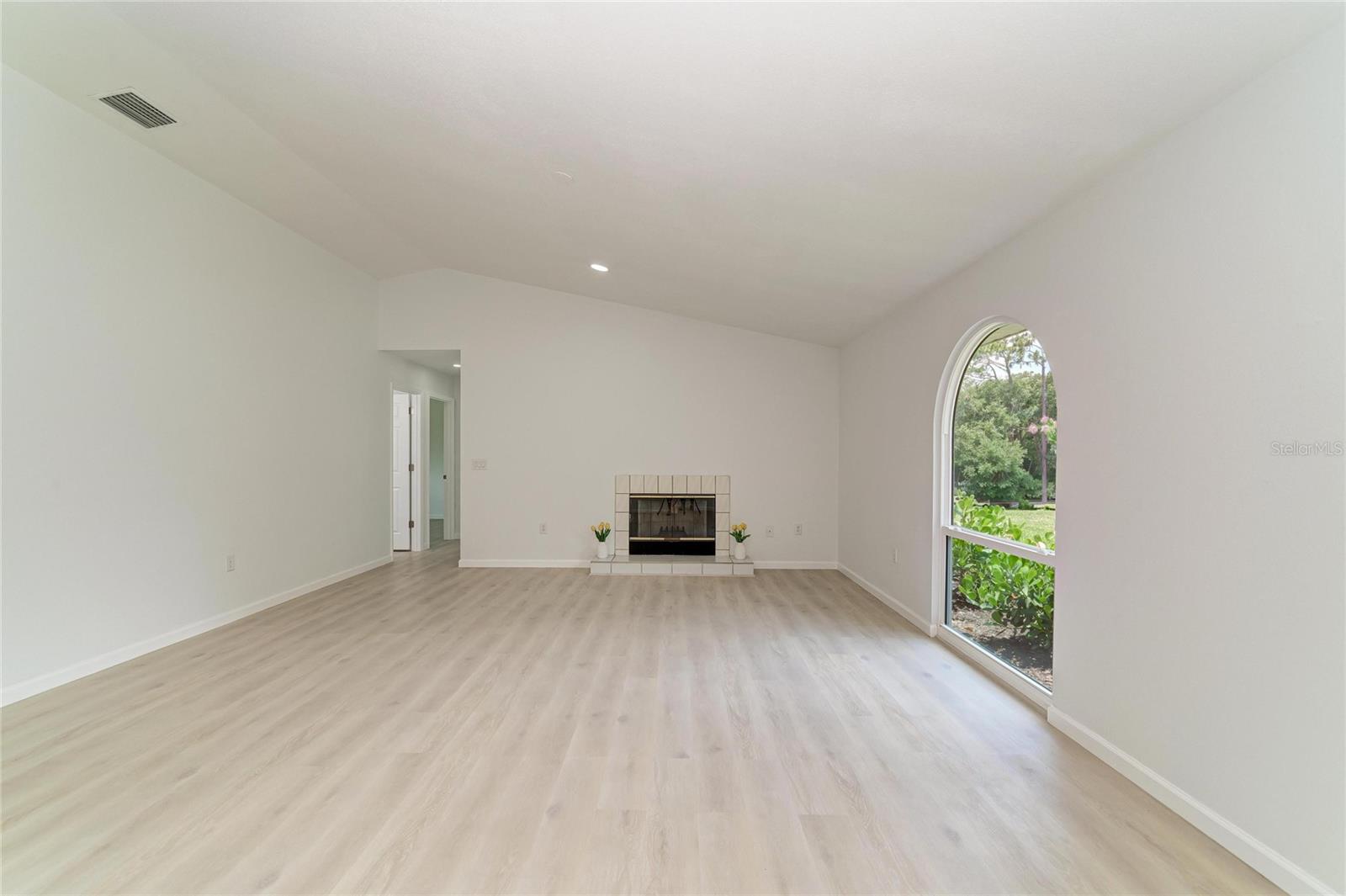 BRADEN WOODS PH VI - Residential