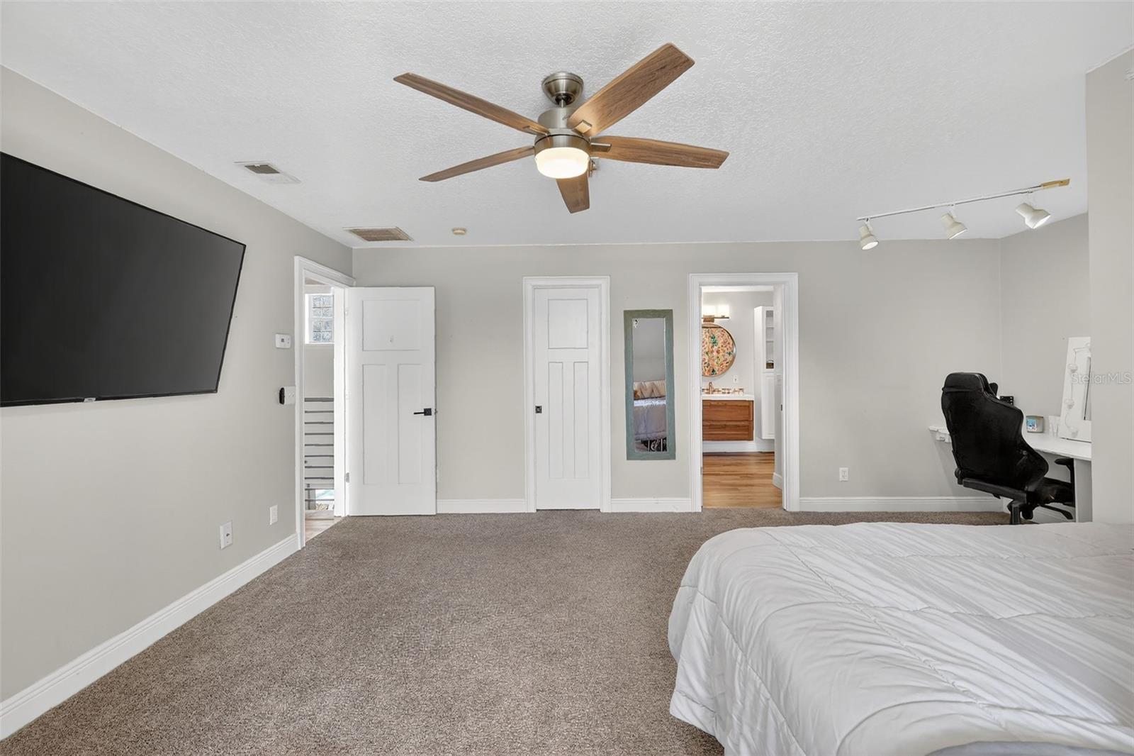 QUAIL POINT - Residential