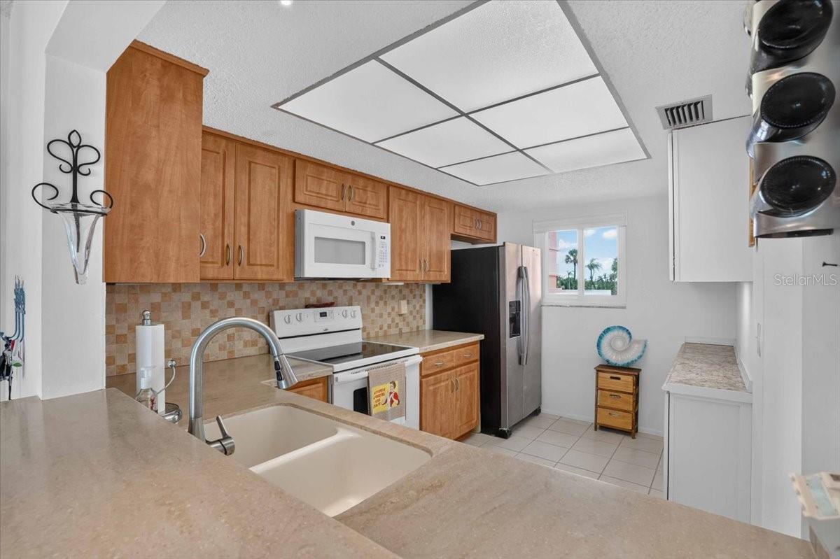 SOUTH BAY CONDO - Residential