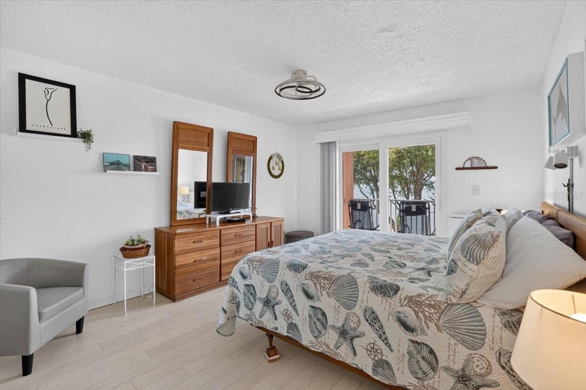 SOUTH BAY CONDO - Residential