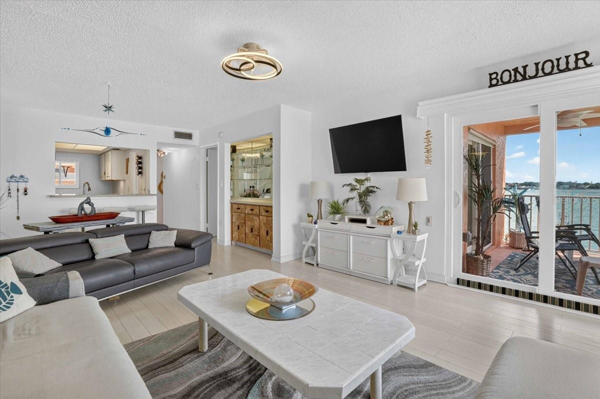 SOUTH BAY CONDO - Residential