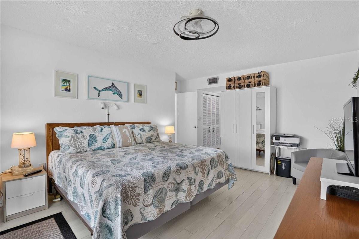 SOUTH BAY CONDO - Residential