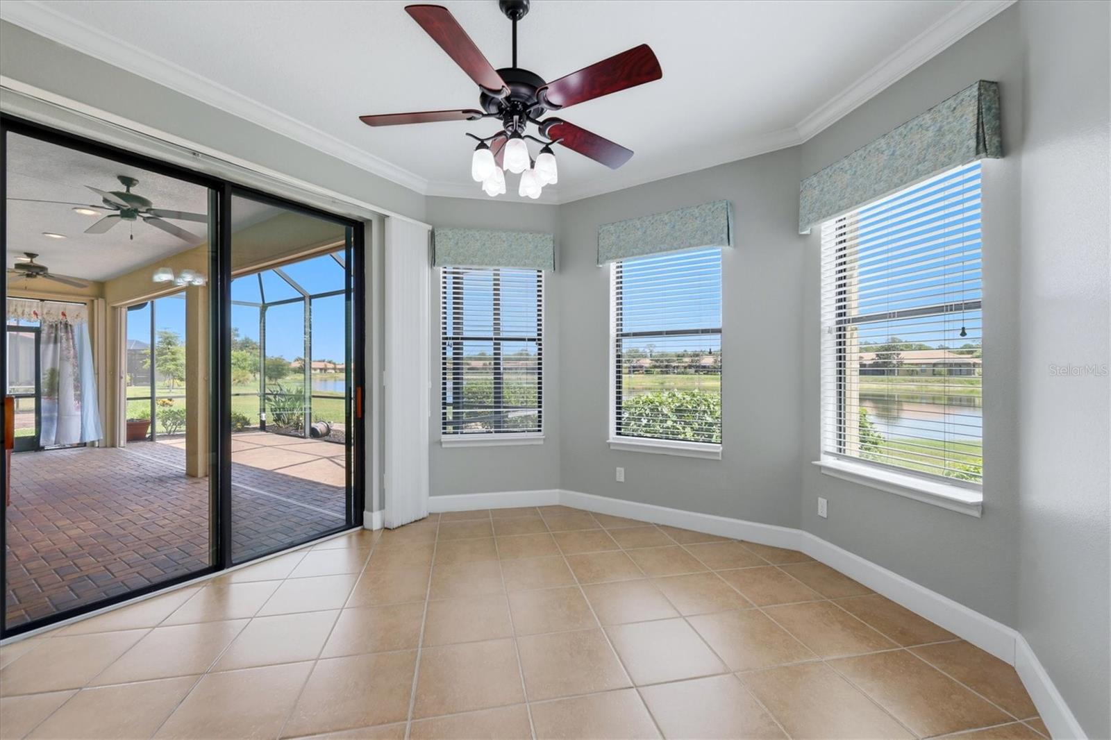 VENETIAN FALLS PH 3 - Residential