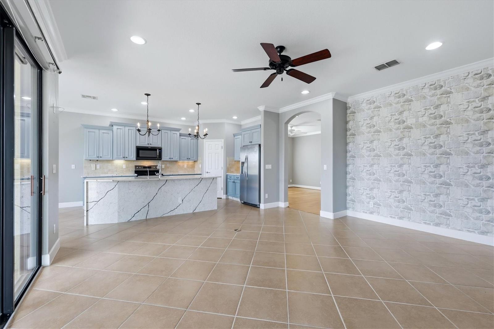 VENETIAN FALLS PH 3 - Residential