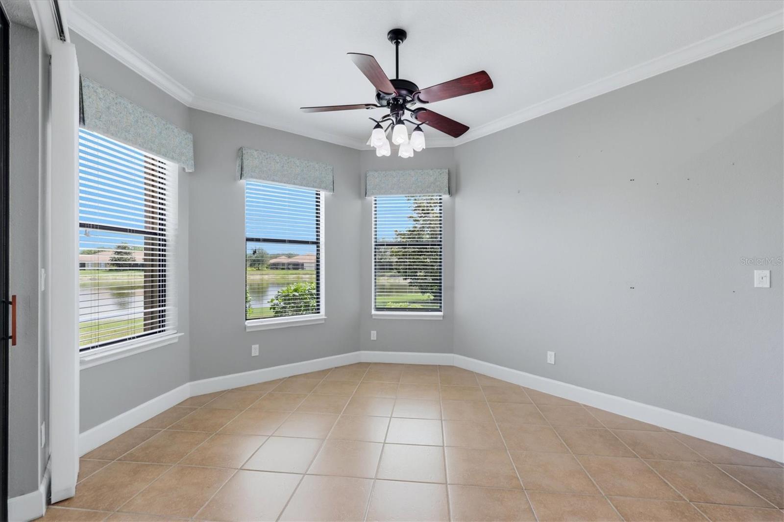 VENETIAN FALLS PH 3 - Residential