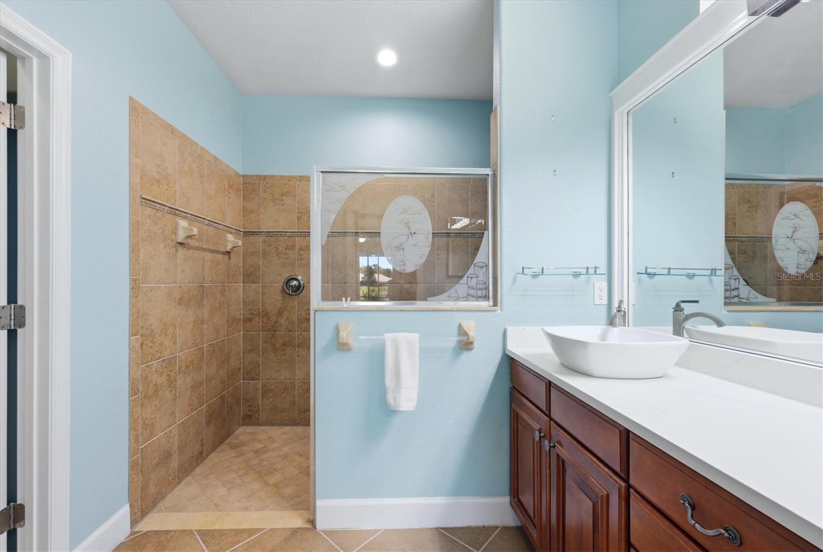 VENETIAN FALLS PH 3 - Residential