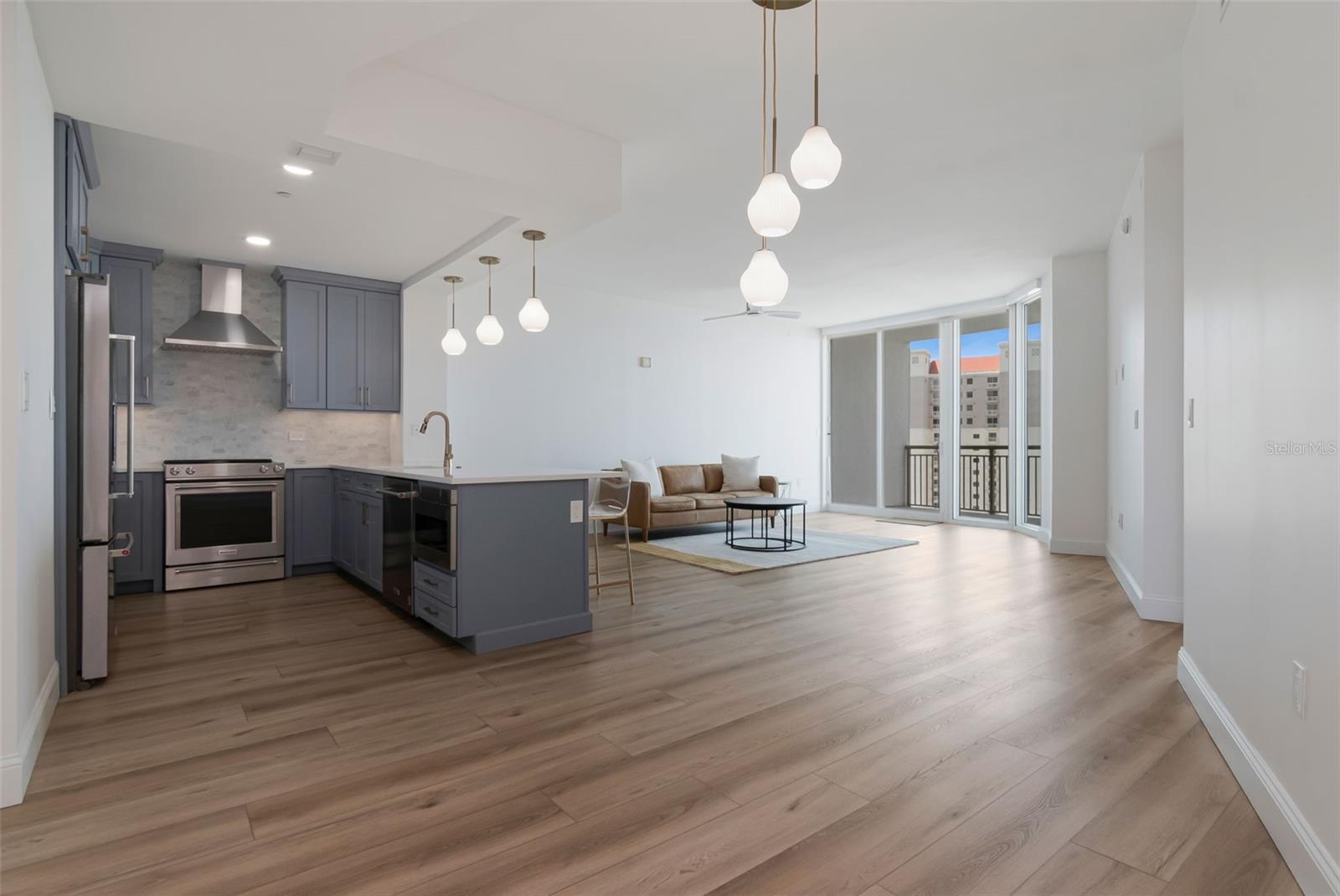 THE PLAZA HARBOUR ISLAND A CON - Residential