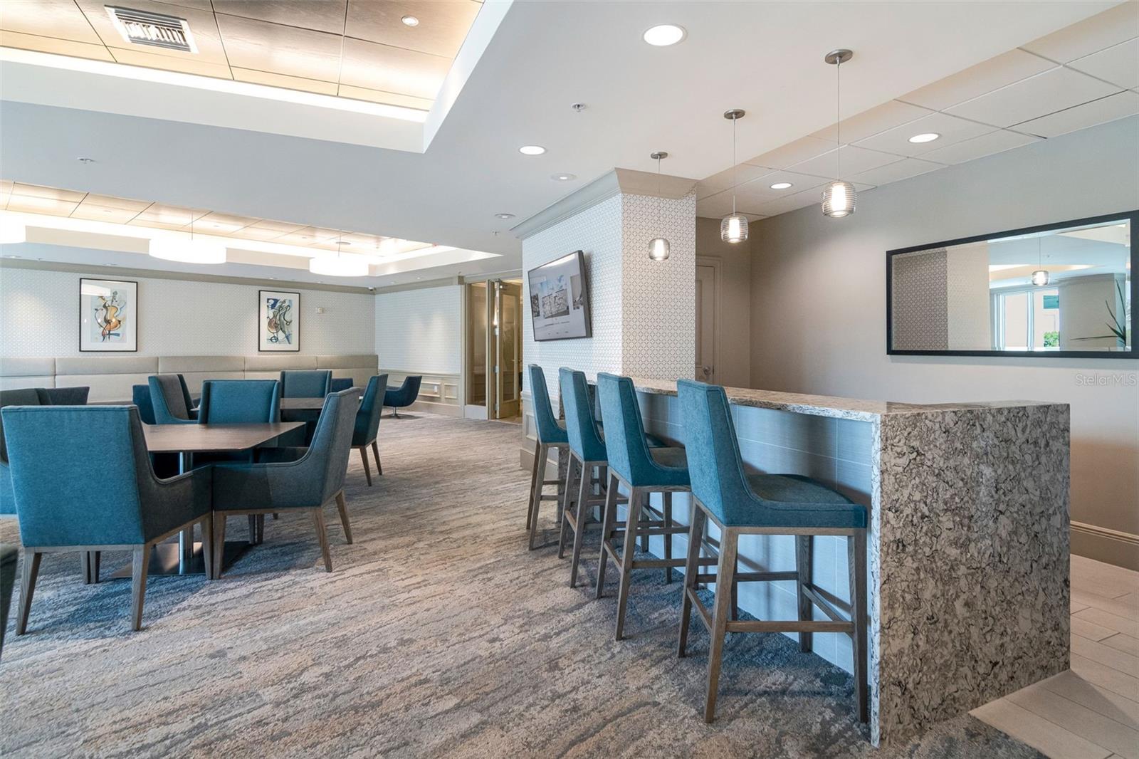 THE PLAZA HARBOUR ISLAND A CON - Residential