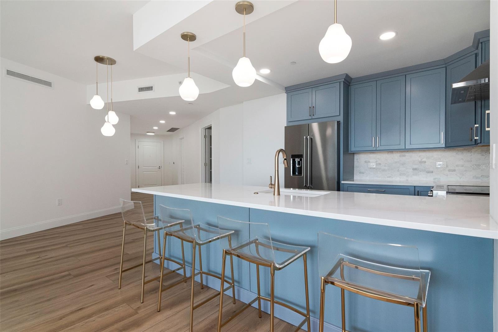 THE PLAZA HARBOUR ISLAND A CON - Residential