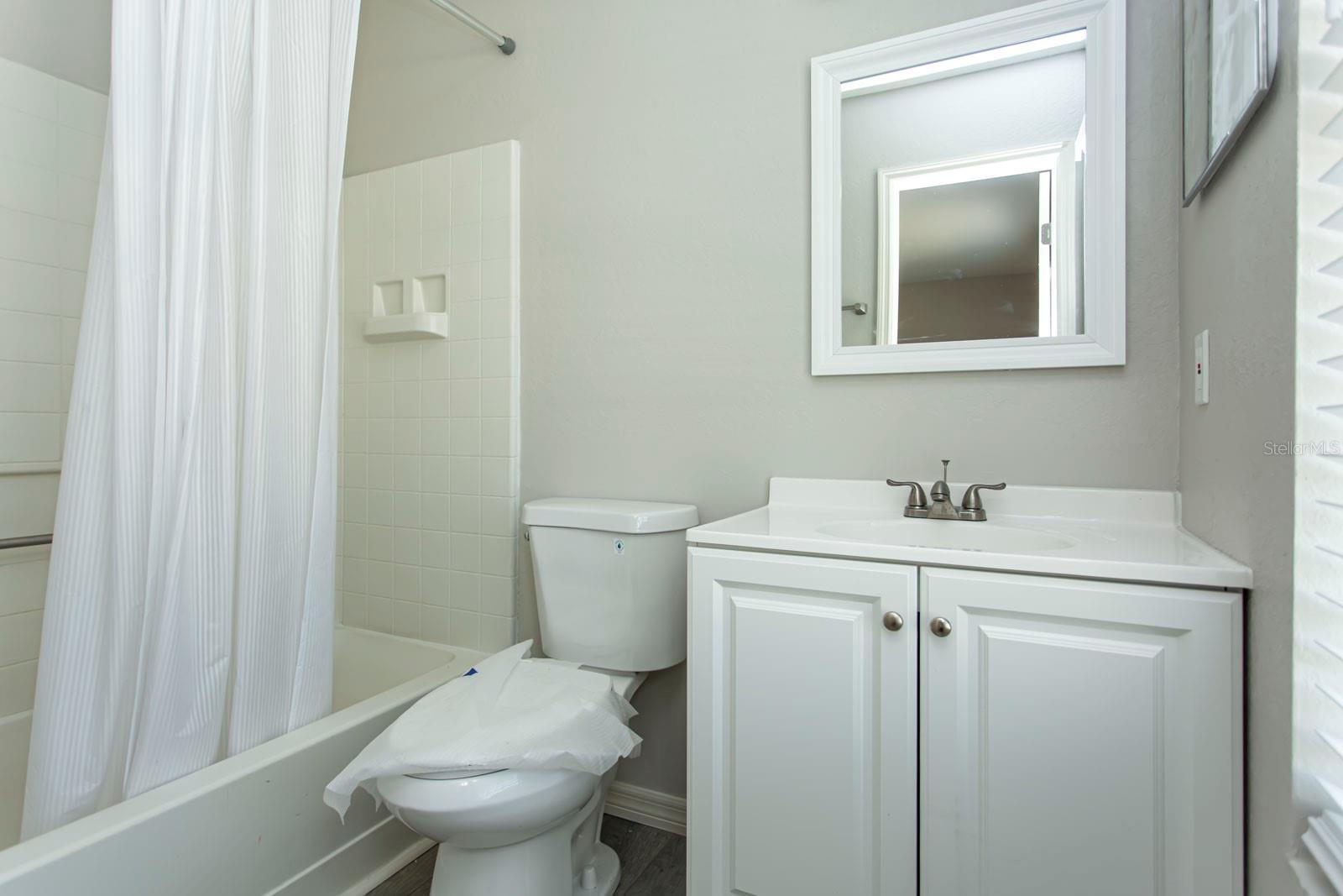 OAK RIDGE ESTATES - Residential