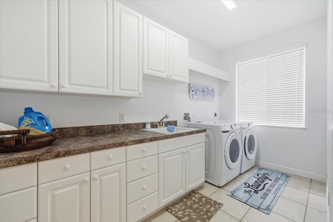SILVERTHORN PH 2A LOT 15 - Residential