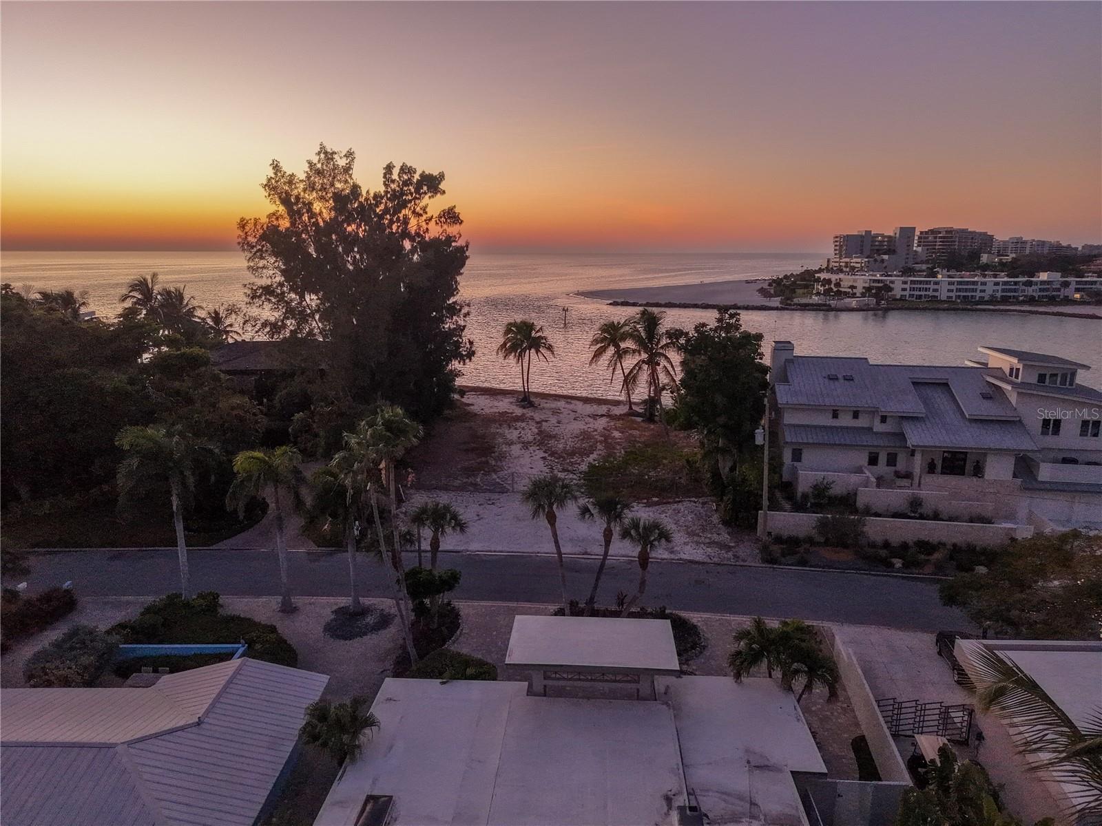 LIDO SHORES - Land