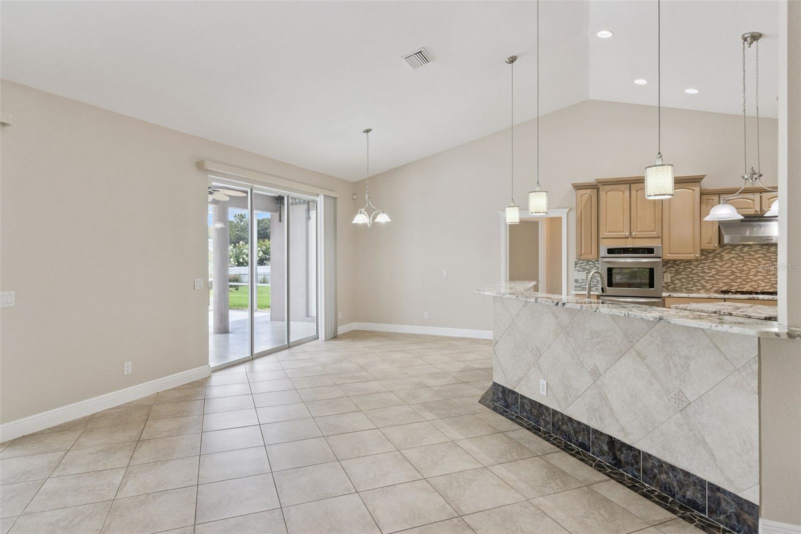 CROOKED LAKE - Residential